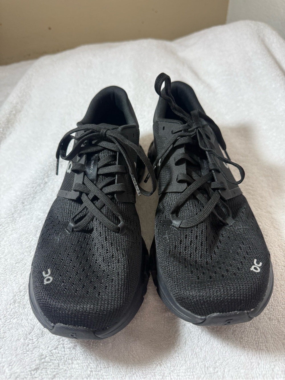 On Cloud X 3 All Black Running Shoes Men's Size 8 Training Gym Sneakers M8 EU41